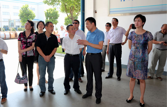 衢州市委常委、衢州绿色工业集聚区党工委书记傅根友一行来金年会考察