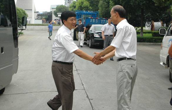 溧阳市市长盛建良一行来金年会集团慰问一线员工
