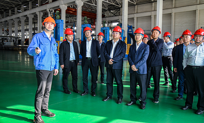 泰州市海陵区党政代表团来金年会电缆考察